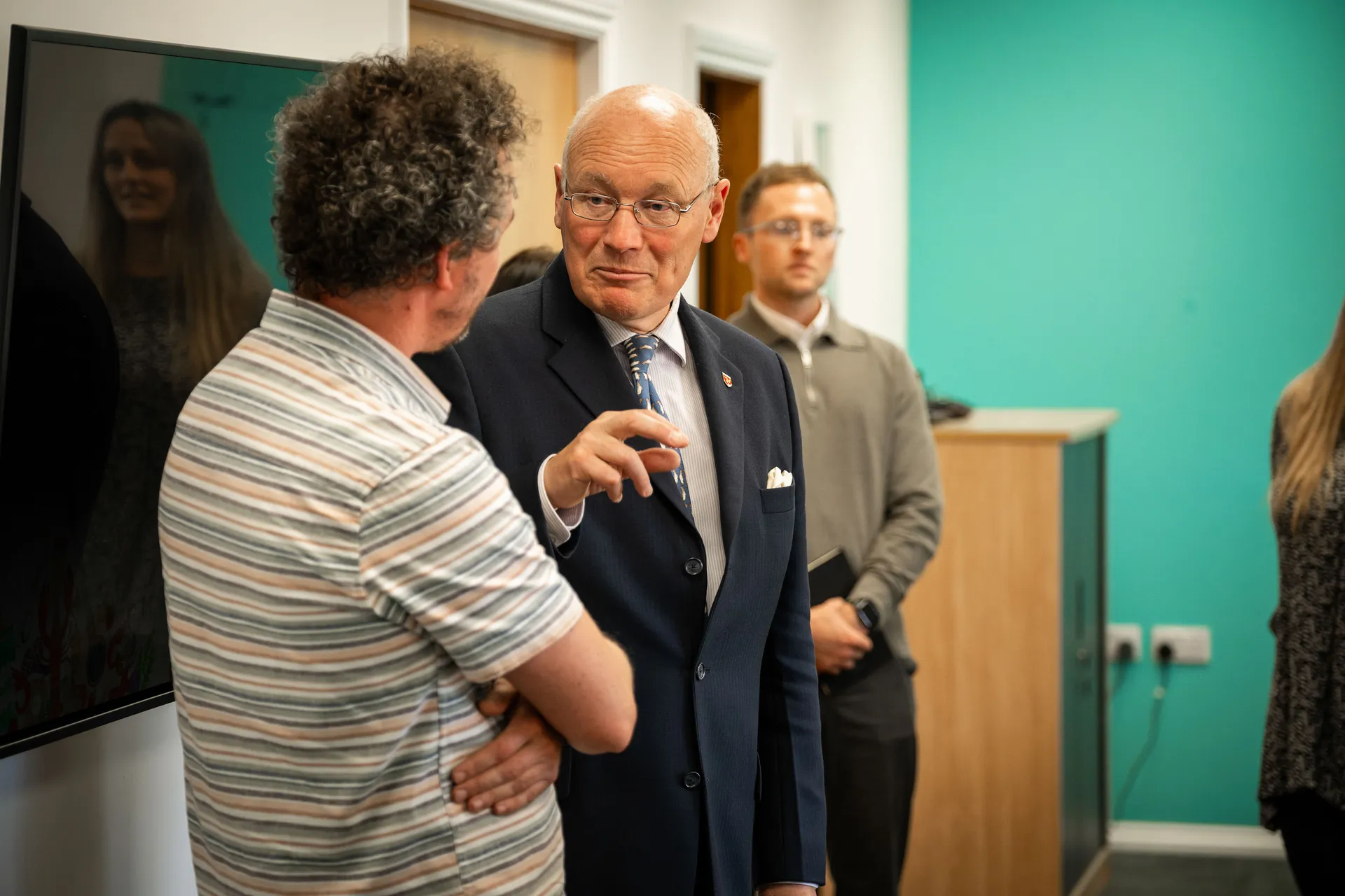 Lieutenant General Sir John Lorimer KCB DSO MBE in discussion with Adrian Crellin at DotPerformance