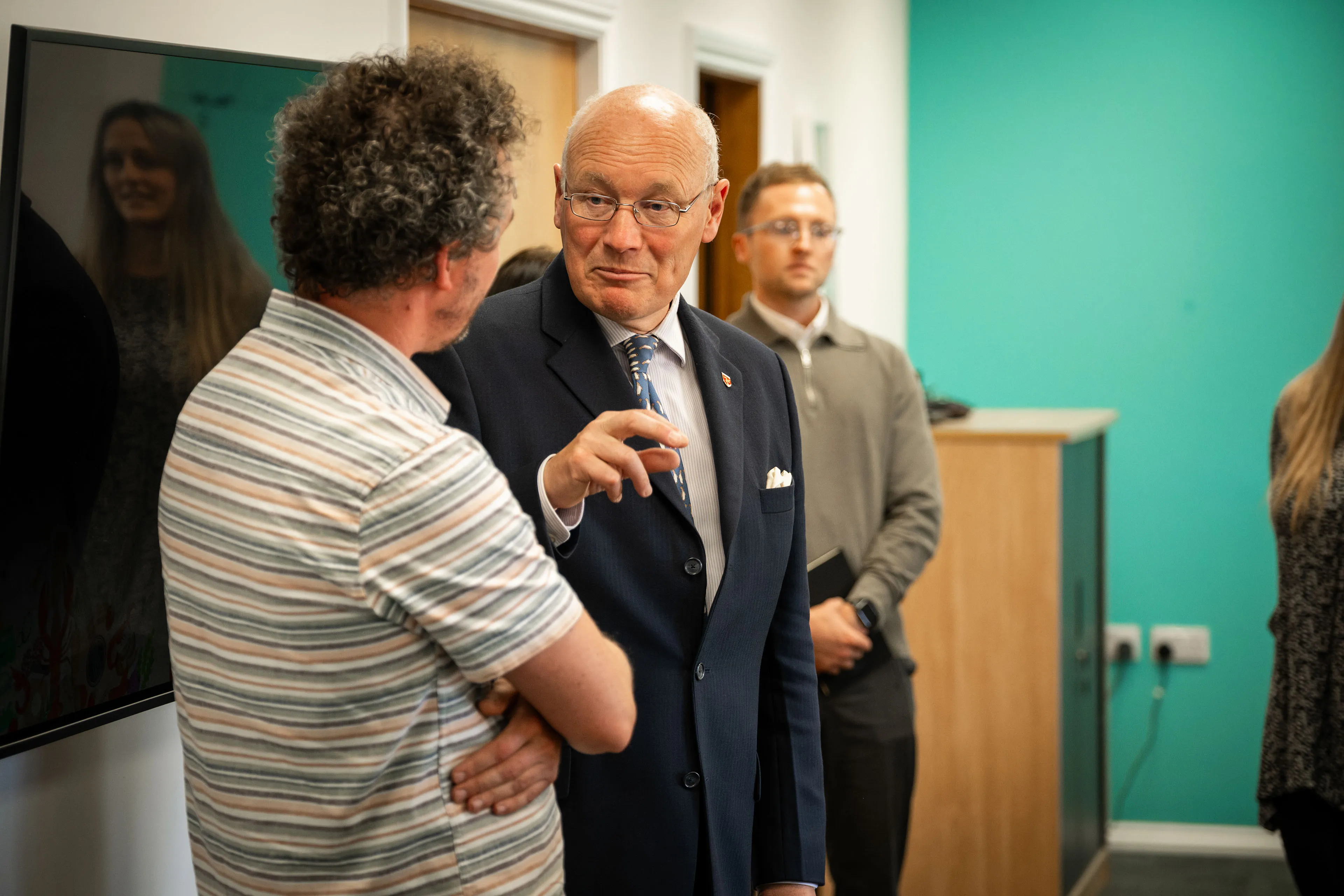 Lieutenant General Sir John Lorimer KCB DSO MBE in discussion with Adrian Crellin at DotPerformance